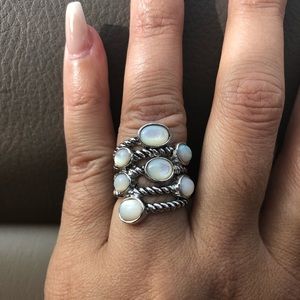 Cable opal ring